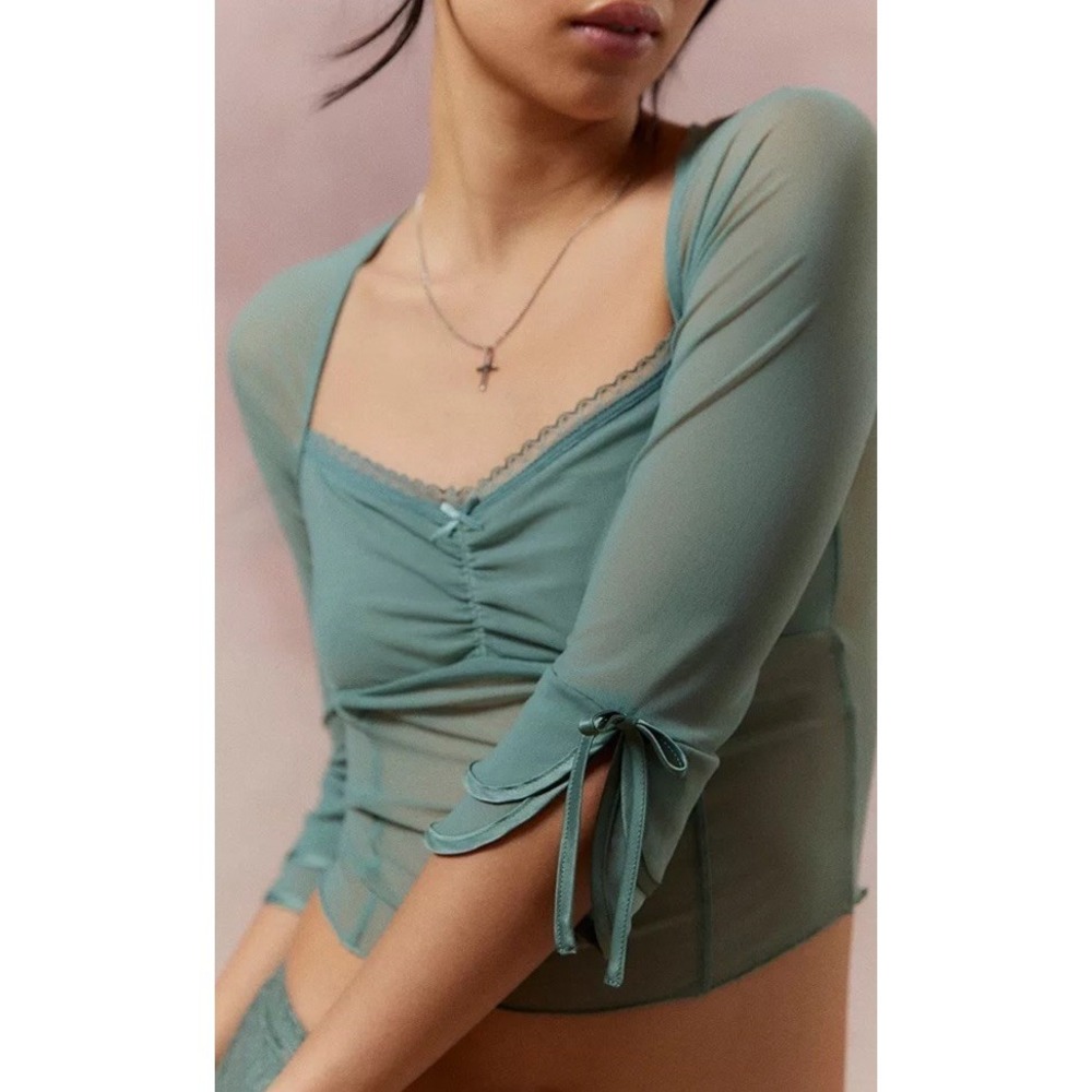 Kimchi Blue Chloe Sheer Blouse Size Large Urban Outfitters Mesh